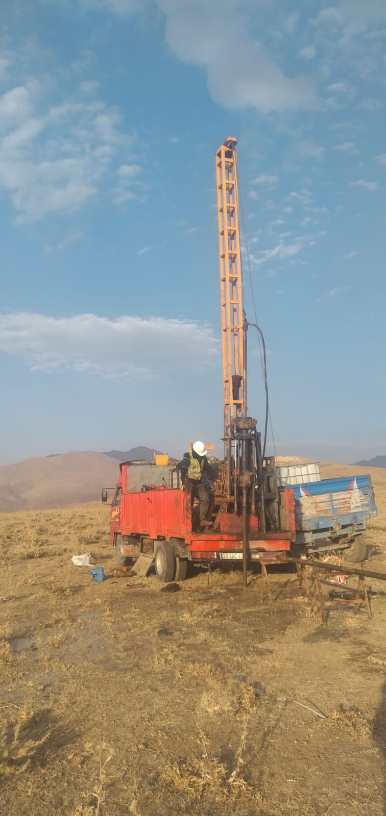 Abdurrahman Özdemir Su Kuyusu Açma Septik Sistem Kurulum Maden ve Etüt Sondaj Faaliyetleri 